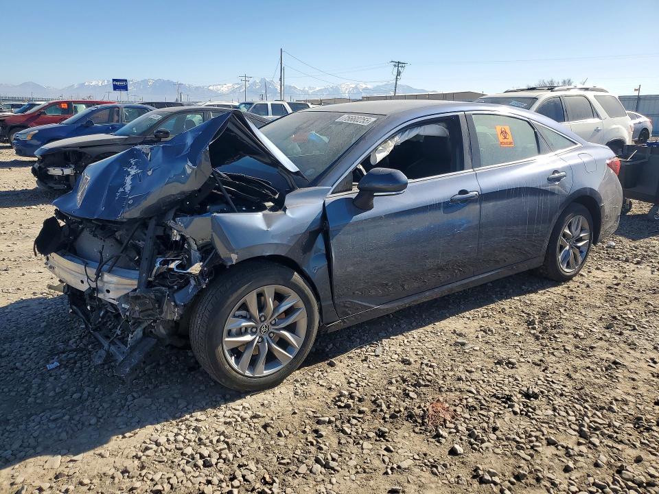 TOYOTA AVALON 2022 with VIN 4T1JA1AB5NU014110 - Photo from auction