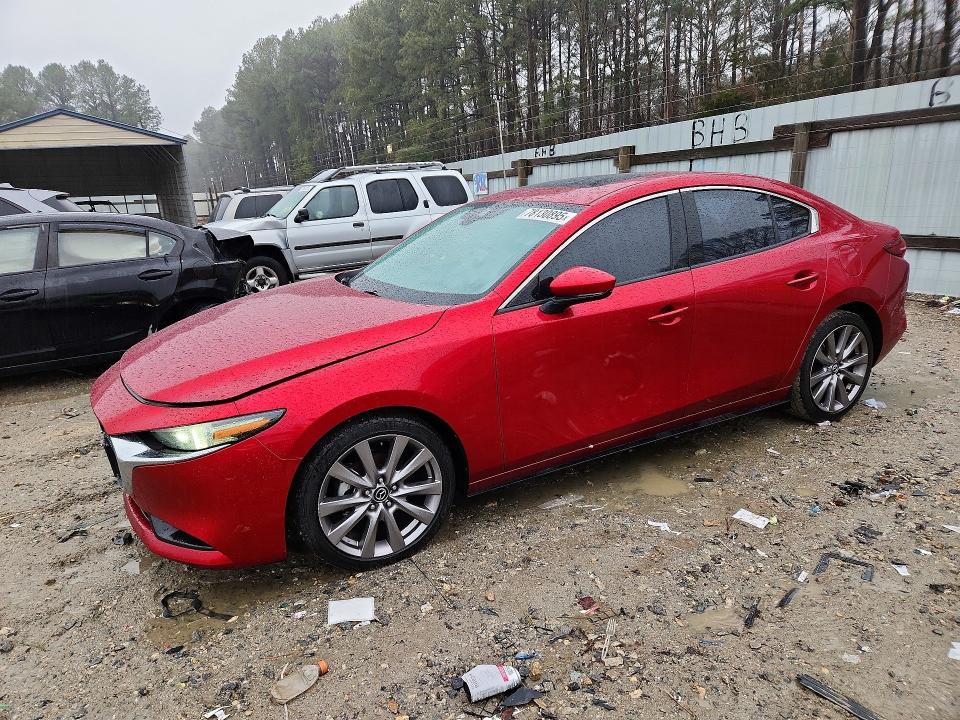 MAZDA 3 2019 with VIN 3MZBPAEM8KM102214 - Photo from auction