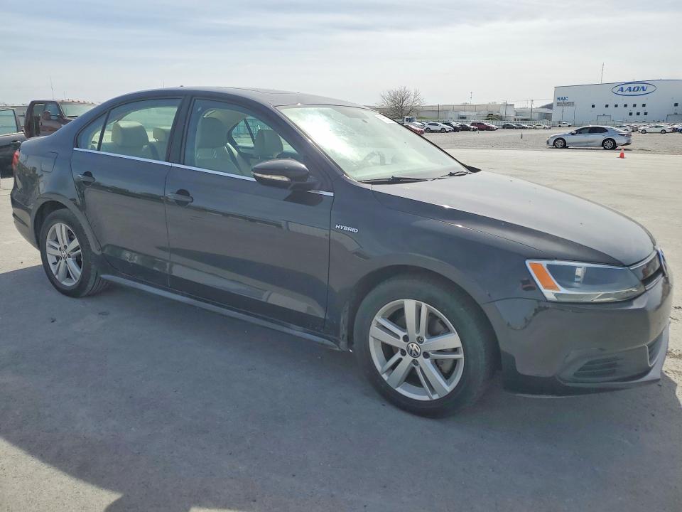 Photo 4 from auction – 2013 VOLKSWAGEN JETTA with VIN 3VW637AJ5DM278796