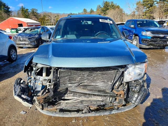 Photo 5 from auction – 2011 FORD ESCAPE XLT with VIN 1FMCU9D74BKA71623
