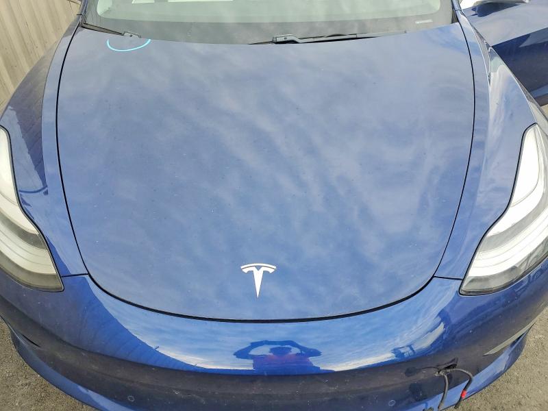 Photo 11 from auction – 2018 TESLA MODEL 3 with VIN 5YJ3E1EB0JF097847