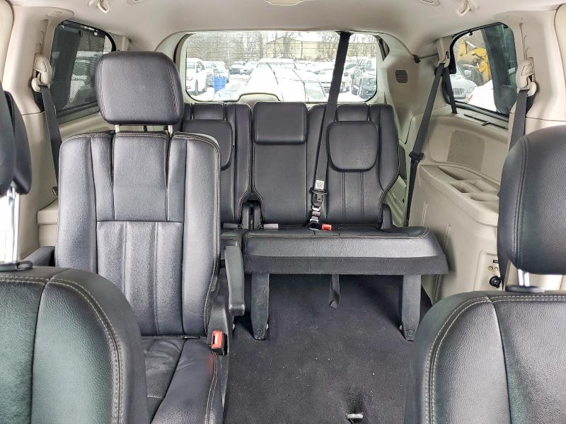 Photo 10 from auction – 2013 CHRYSLER TOWN & COU with VIN 2C4RC1BG7DR781545