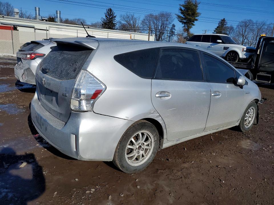 Photo 3 from auction – 2013 TOYOTA PRIUS V with VIN JTDZN3EU5D3262946