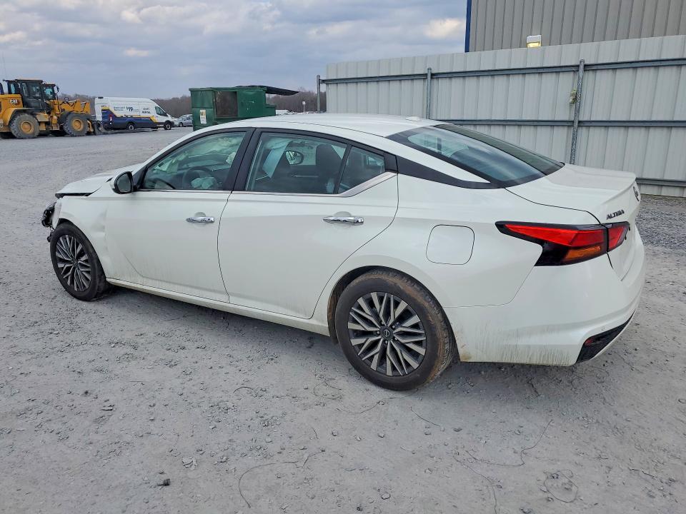 Photo 2 from auction – 2023 NISSAN ALTIMA with VIN 1N4BL4DV6PN366254