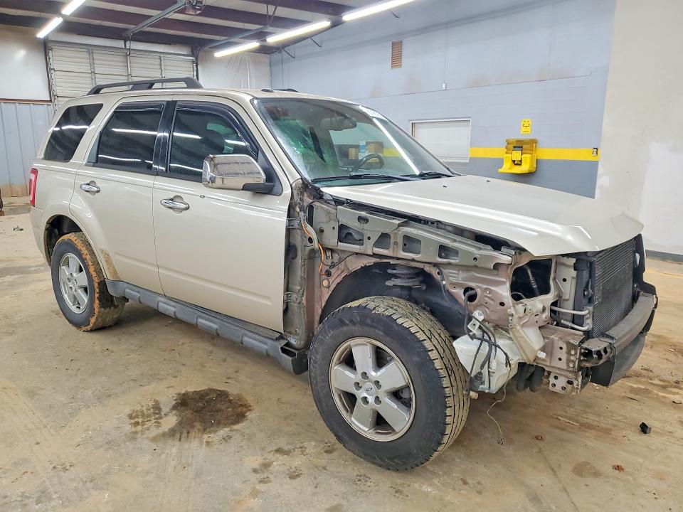 Photo 4 from auction – 2011 FORD ESCAPE with VIN 1FMCU0D75BKB54151