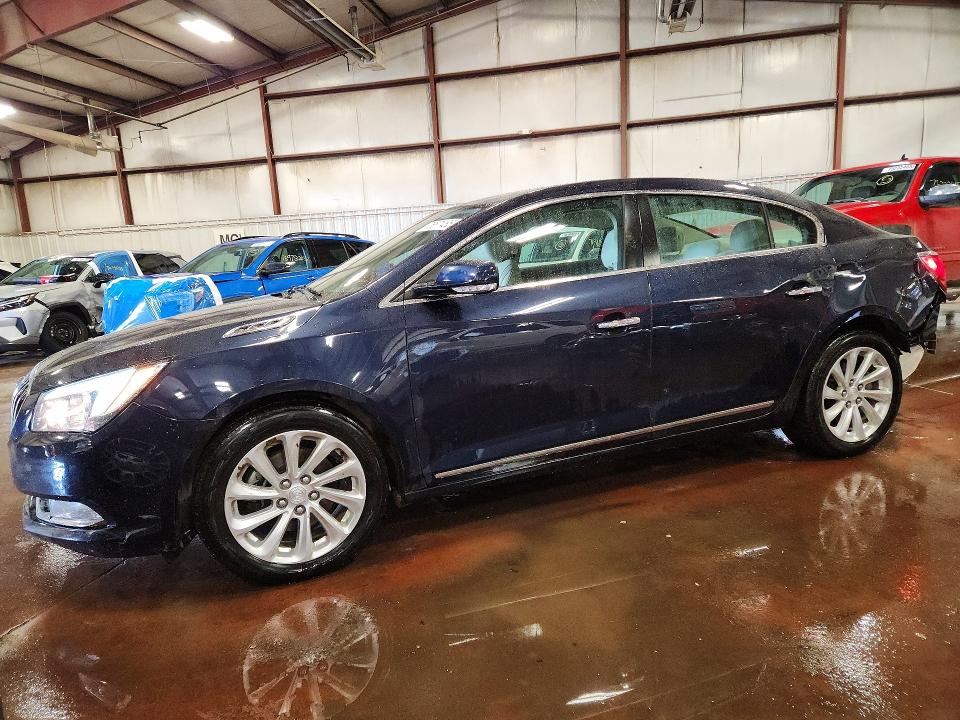 BUICK LACROSSE 2016 with VIN 1G4GB5G32GF158087 - Photo from auction