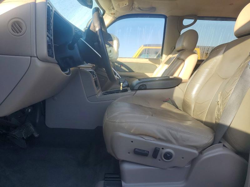 Photo 7 from auction – 2004 CHEVROLET AVALANCHE with VIN 3GNEK12T04G307464