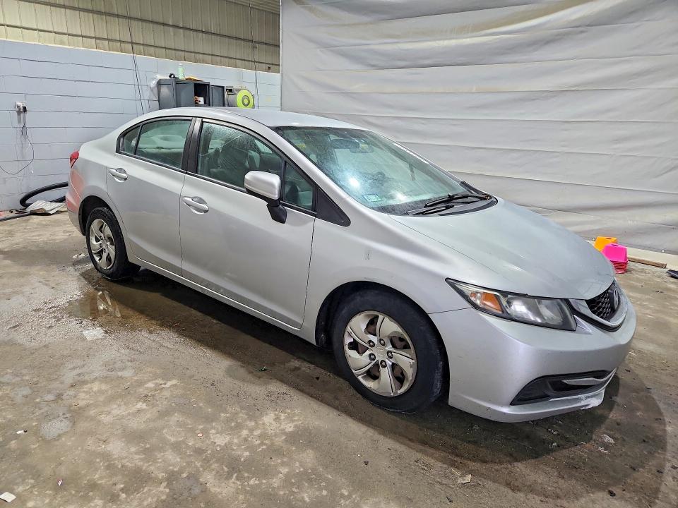 Photo 4 from auction – 2014 HONDA CIVIC with VIN 19XFB2F54EE231405