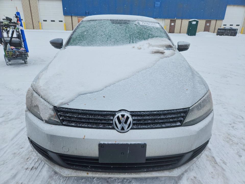Photo 5 from auction – 2011 VOLKSWAGEN JETTA SE with VIN 3VWDZ7AJ7BM382323