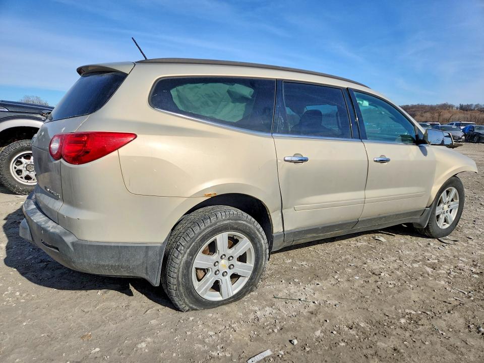Foto 3 de la subasta – 2011 CHEVROLET TRAVERSE con VIN 1GNKVGED8BJ413805