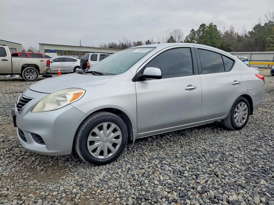 NISS VERSA 2013 with VIN 3N1CN7AP9DL840230 - Photo from auction
