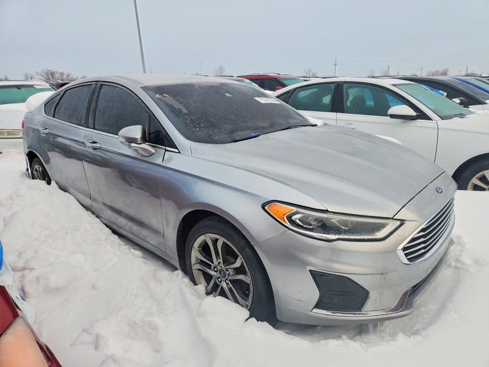 Photo 4 from auction – 2020 FORD FUSION SEL with VIN 3FA6P0CD3LR130966