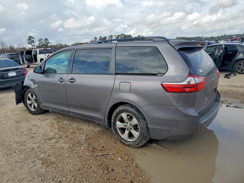 Photo 2 from auction – 2016 TOYOTA SIENNA with VIN 5TDKK3DC5GS724315