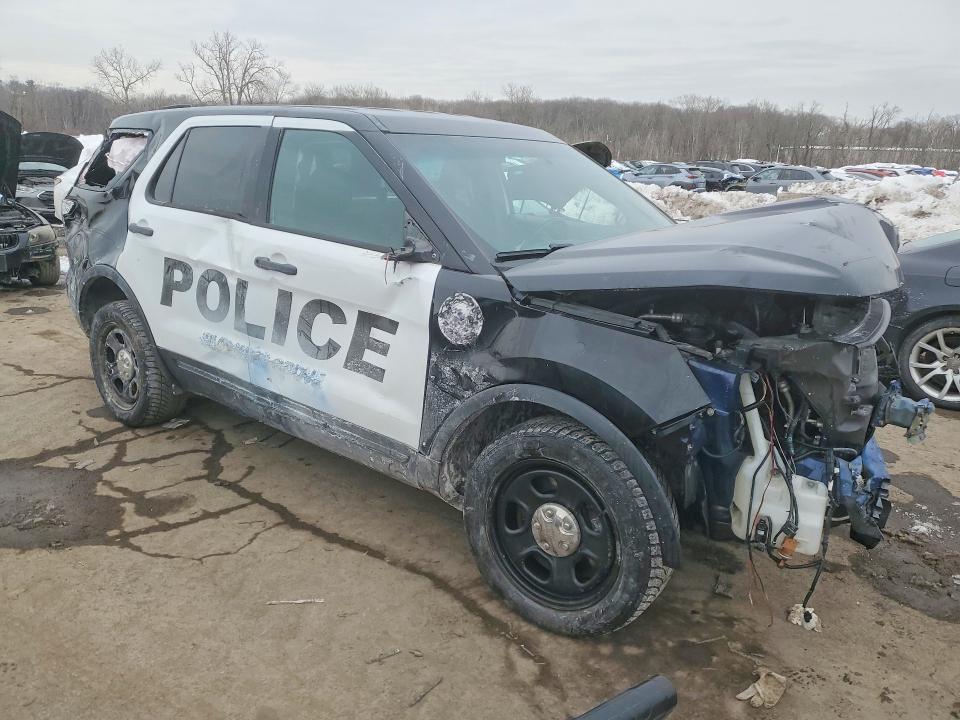 Photo 4 from auction – 2016 FORD EXPLORER P with VIN 1FM5K8AR7GGB76830