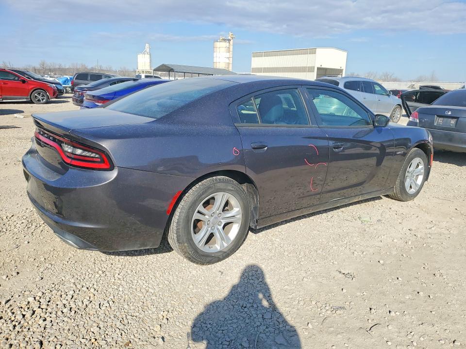 Photo 3 from auction – 2016 DODGE CHARGER with VIN 2C3CDXBG8GH180827