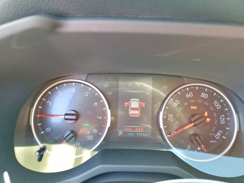 Photo 9 from auction – 2019 TOYOTA RAV4 XLE with VIN JTMP1RFV3KD015333
