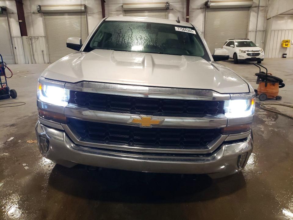 Foto 5 de la subasta – 2018 CHEVROLET SILVERADO con VIN 3GCUKREC3JG511444