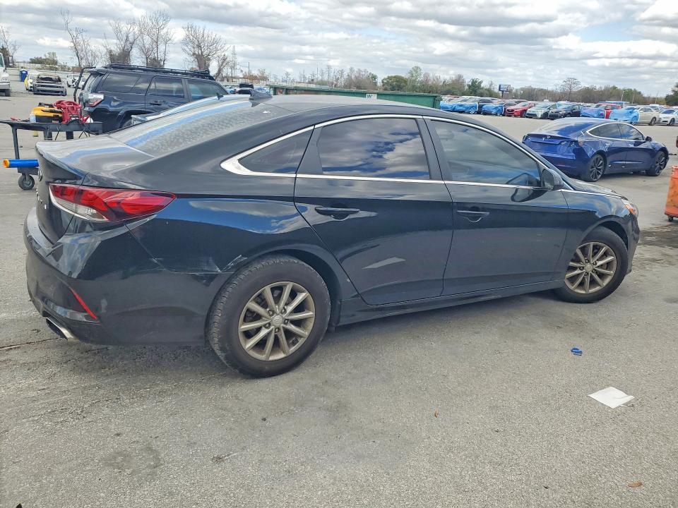 Photo 3 from auction – 2019 HYUNDAI SONATA SE with VIN 5NPE24AF3KH764117
