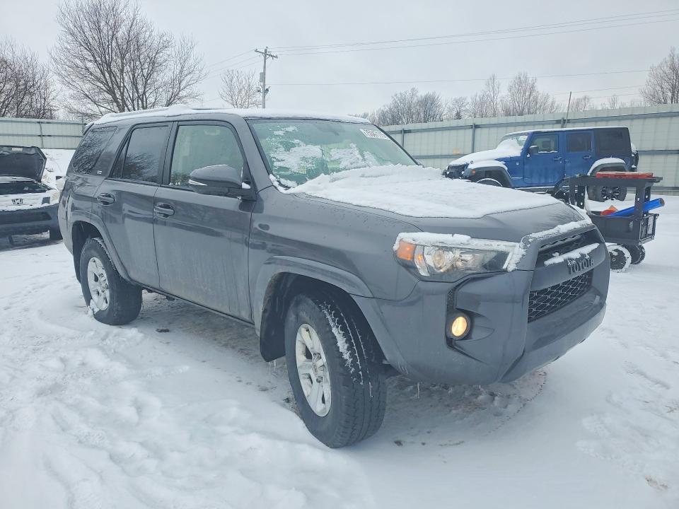 Photo 4 from auction – 2017 TOYOTA 4RUNNER with VIN JTEBU5JR6H5428687