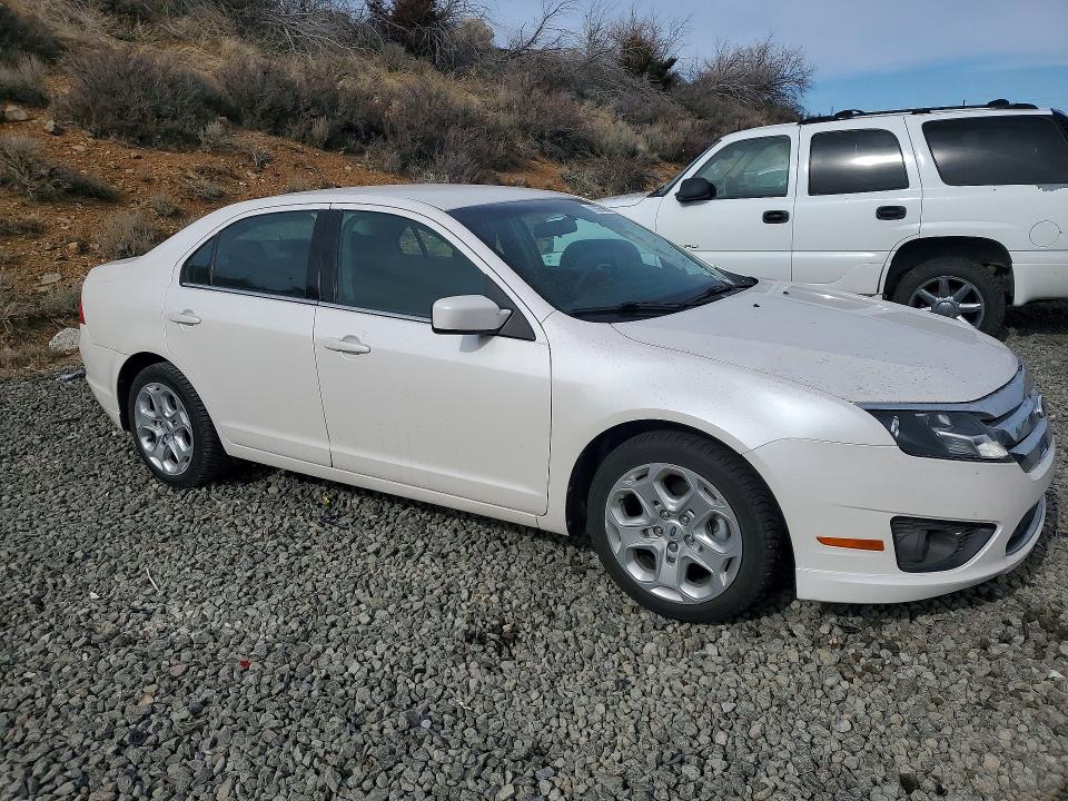 Photo 4 from auction – 2010 FORD FUSION SE with VIN 3FAHP0HA3AR388876