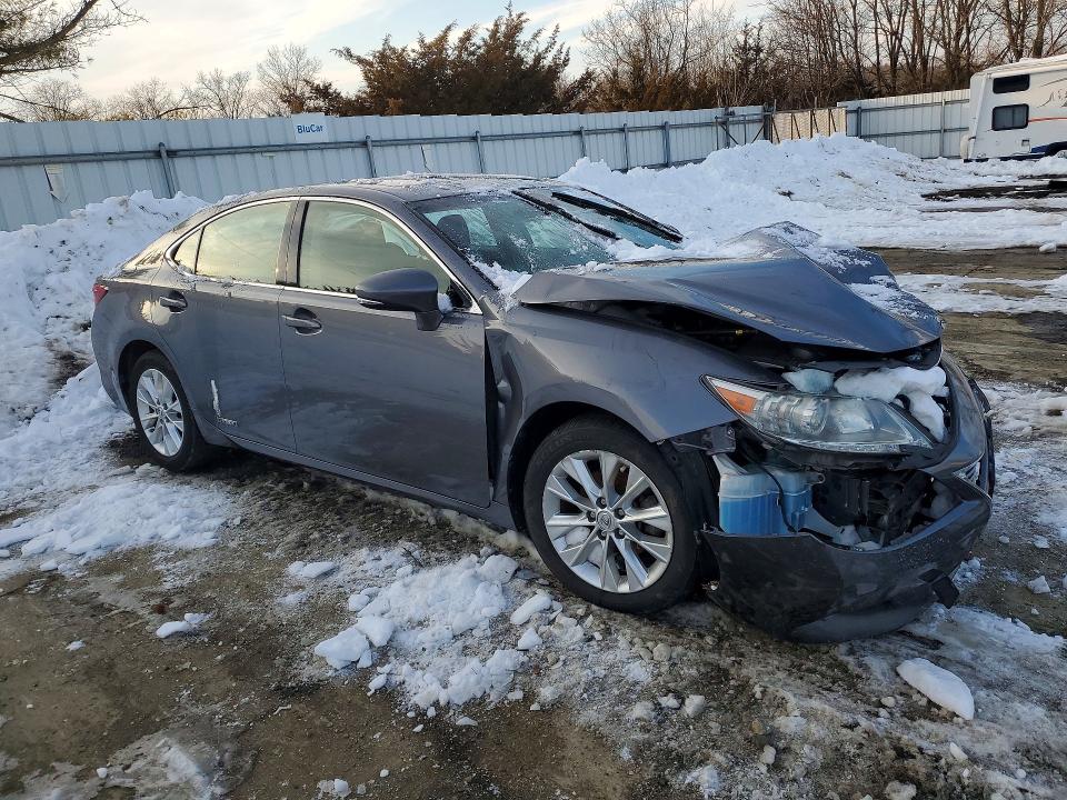 Photo 4 from auction – 2013 LEXUS ES with VIN JTHBW1GG6D2005258