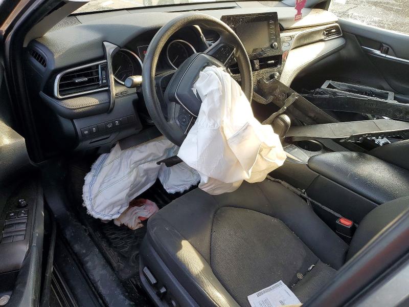 Photo 8 from auction – 2022 TOYOTA CAMRY with VIN 4T1C11AK2NU637550