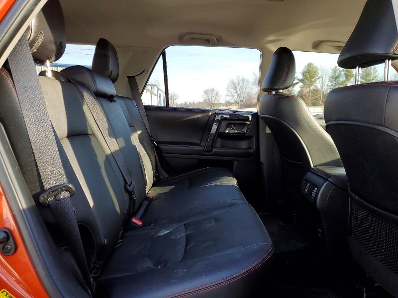 Photo 11 from auction – 2015 TOYOTA 4RUNNER with VIN JTEBU5JR2F5262052