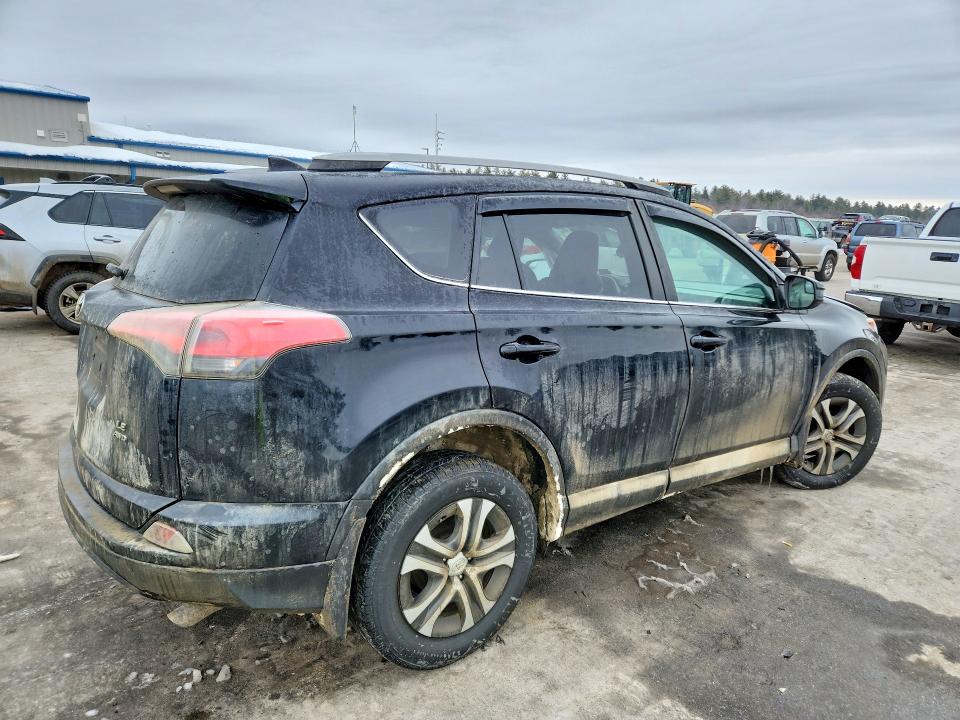 Фото 3 с аукциона – 2017 TOYOTA RAV4 с VIN 2T3BFREV6HW624571