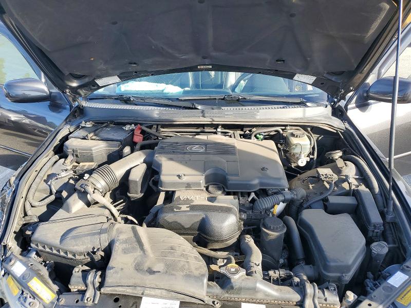 Photo 11 from auction – 2004 LEXUS IS 300 with VIN JTHBD192140086091