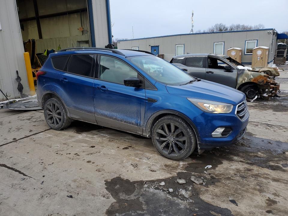 Photo 4 from auction – 2019 FORD ESCAPE with VIN 1FMCU9GD1KUA87333