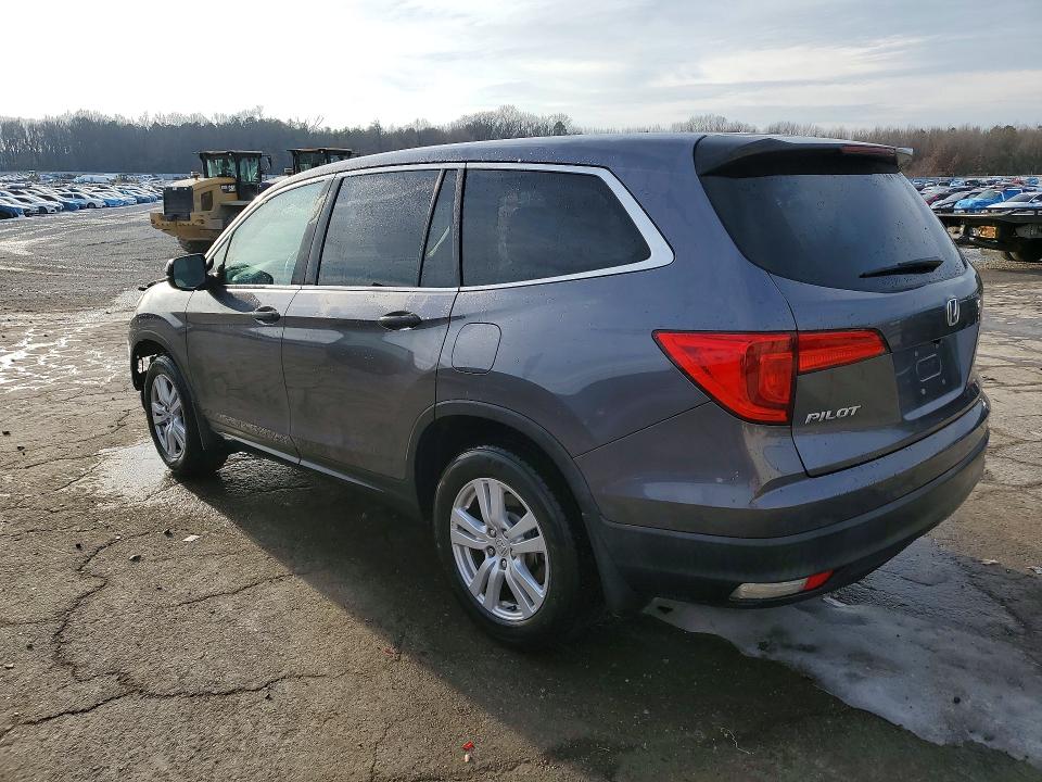 Photo 2 from auction – 2018 HONDA PILOT with VIN 5FNYF5H17JB029493