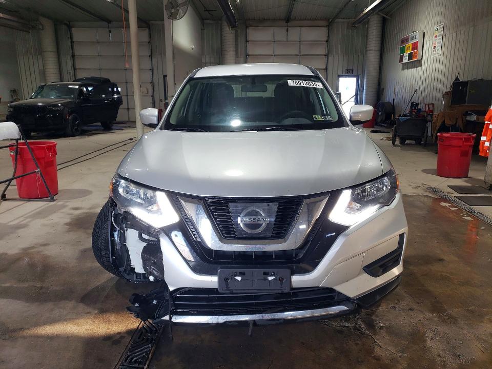 Photo 5 from auction – 2017 NISSAN ROGUE with VIN KNMAT2MT2HP599353