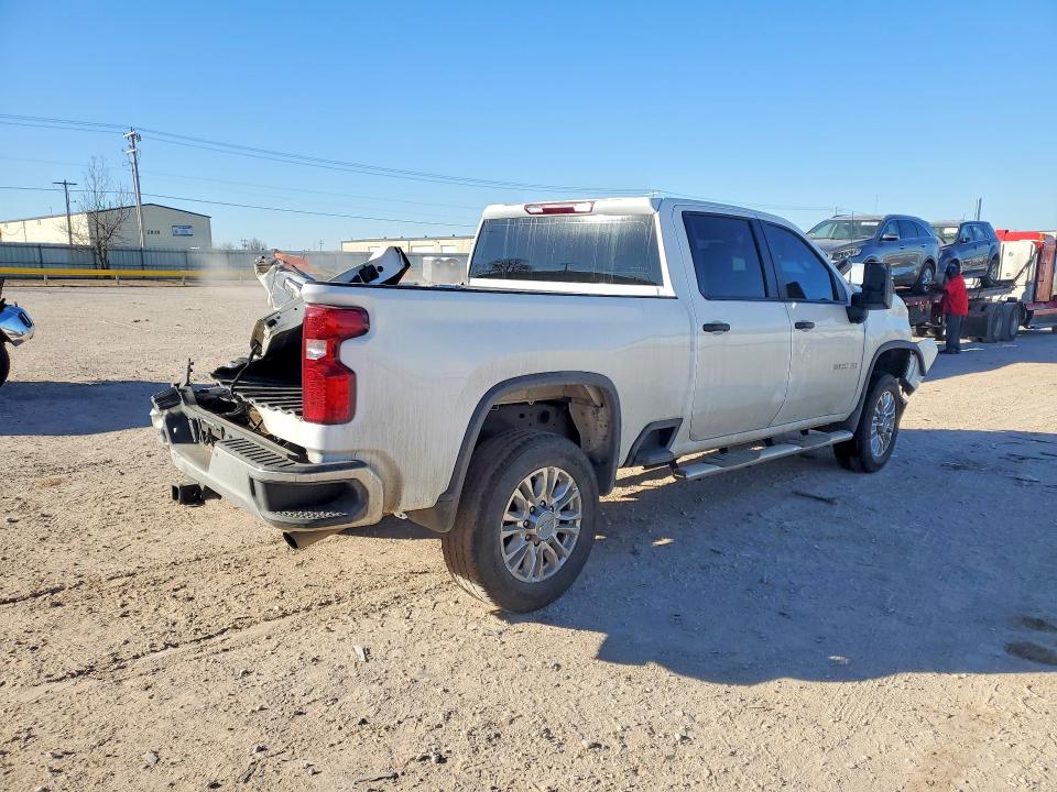Photo 3 from auction – 2021 CHEVROLET SILVERADO with VIN 1GC4YLE73MF250580