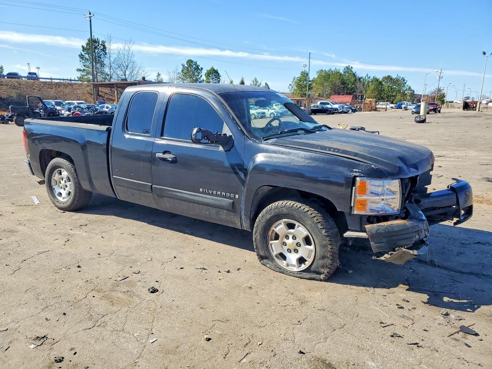 Photo 4 from auction – 2007 CHEVROLET SILVERADO with VIN 1GCEC19057Z585024