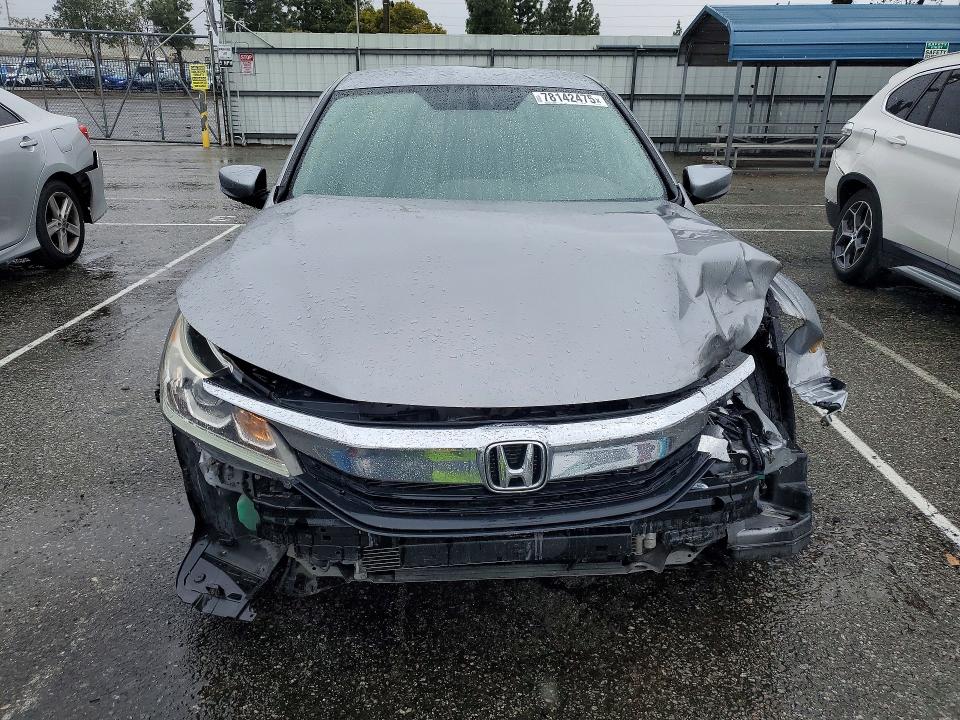 Photo 5 from auction – 2016 HONDA ACCORD with VIN 1HGCR2F3XGA050409