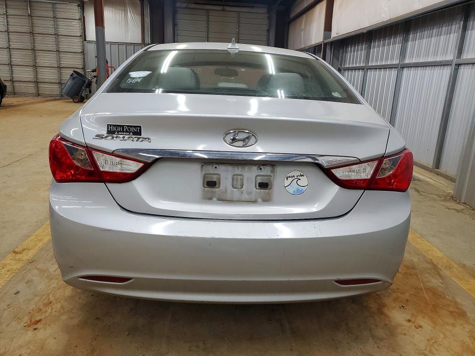 Photo 6 from auction – 2012 HYUNDAI SONATA GLS with VIN 5NPEB4AC8CH405885