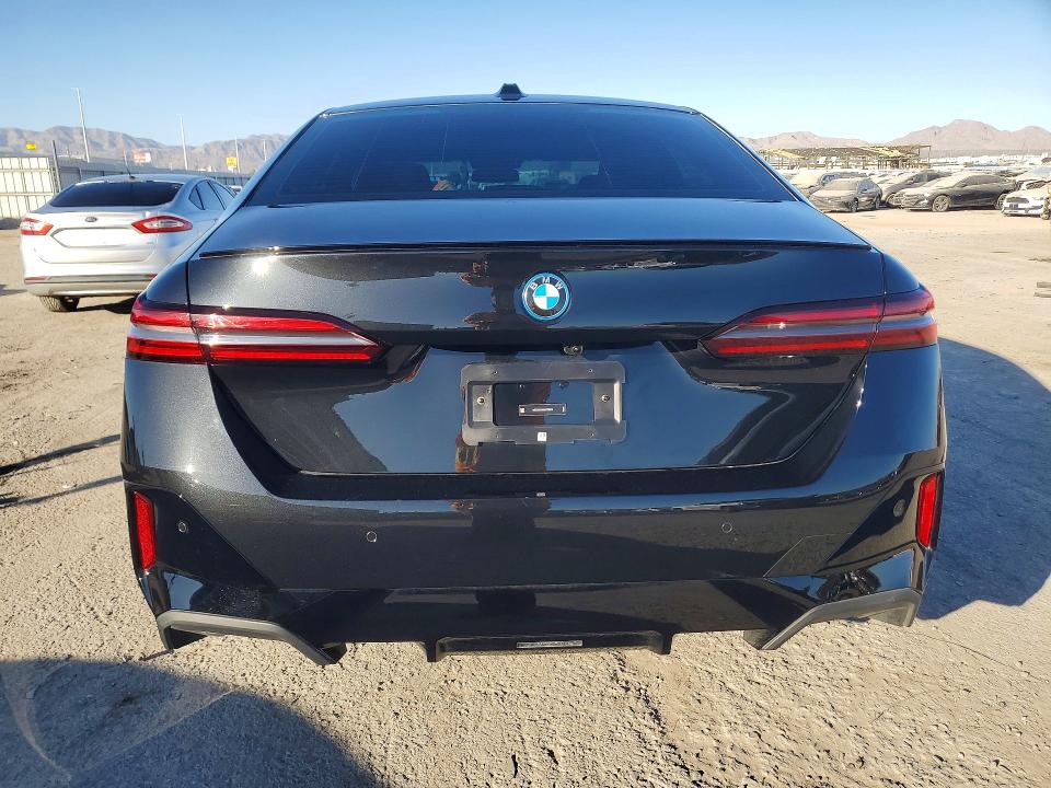 صورة رقم 6 من المزاد - 2025 BMW I5 مع VIN WBY33FK04SCU72819
