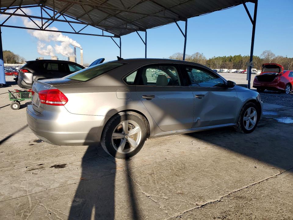 Photo 3 from auction – 2012 VOLKSWAGEN PASSAT SE with VIN 1VWBN7A36CC072946