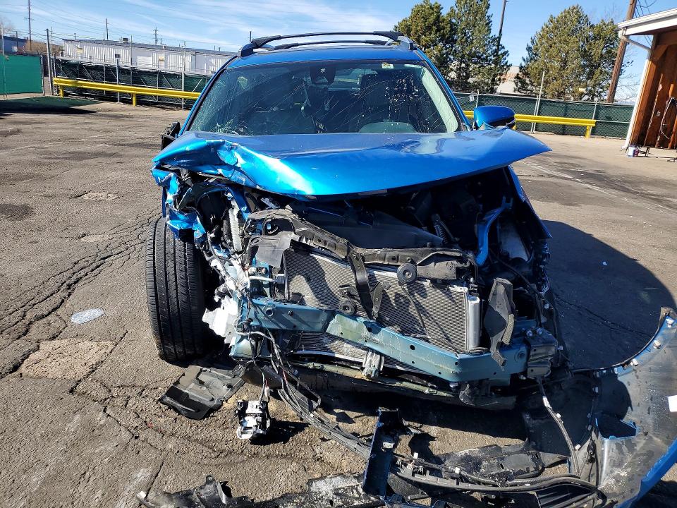 Фото 5 с аукциона – 2017 TOYOTA RAV4 LIMIT с VIN 2T3DFREV5HW610153