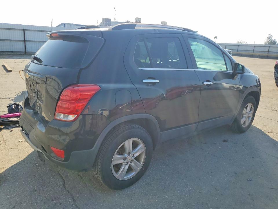Photo 3 from auction – 2019 CHEVROLET TRAX with VIN KL7CJPSB5KB854245