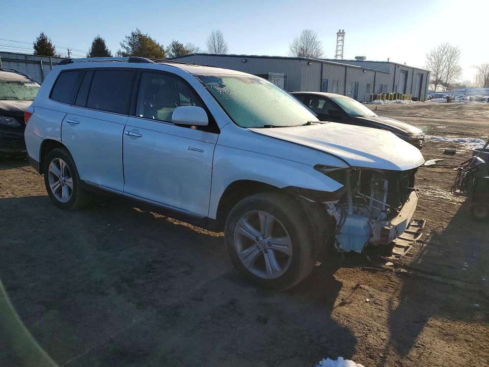 Фото 4 с аукциона – 2013 TOYOTA HIGHLANDER с VIN 5TDDK3EH7DS240810