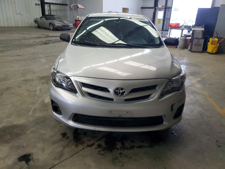 Foto 5 de la subasta – 2012 TOYOTA COROLLA con VIN JTDBU4EE6C9175586