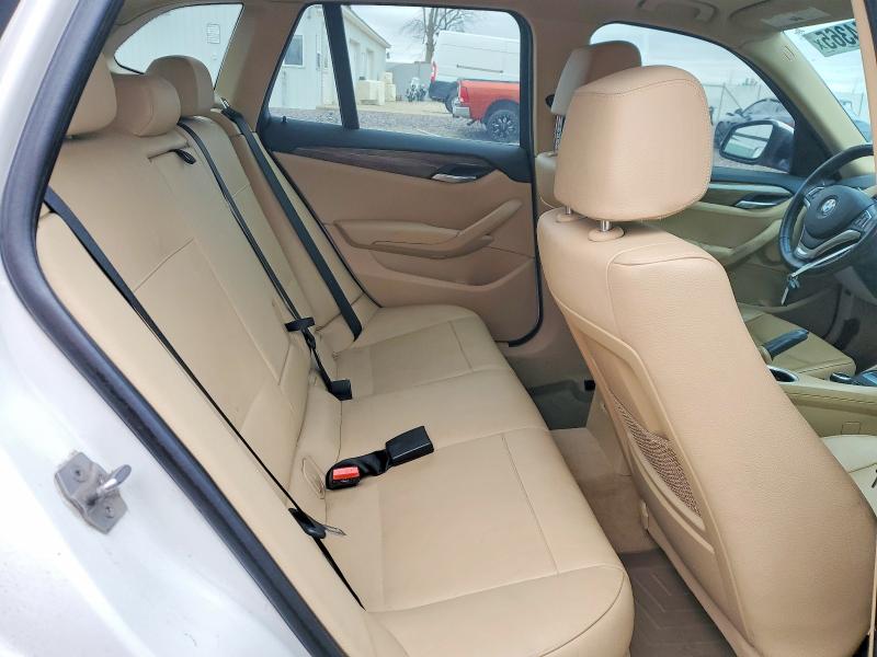 Photo 10 from auction – 2015 BMW X1 with VIN WBAVL1C58FVY40286
