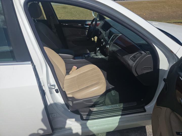 Photo 5 from auction – 2012 HYUNDAI EQUUS with VIN KMHGH4JH1CU056511