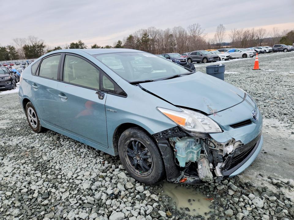 Photo 4 from auction – 2013 TOYOTA PRIUS with VIN JTDKN3DU0D1727602