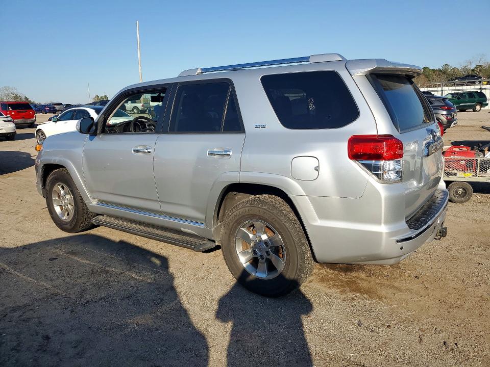Photo 2 from auction – 2011 TOYOTA 4RUNNER with VIN JTEZU5JR3B5014448