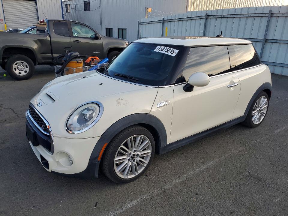 2017 MINI COOPER S