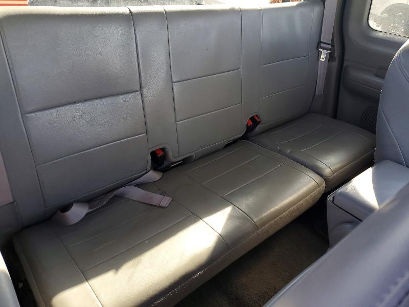 Photo 10 from auction – 2003 FORD F150 with VIN 1FTRX18L53NA91300