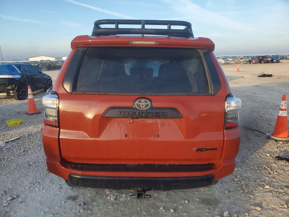 Photo 6 from auction – 2024 TOYOTA 4RUNNER with VIN JTELU5JR9R6229309