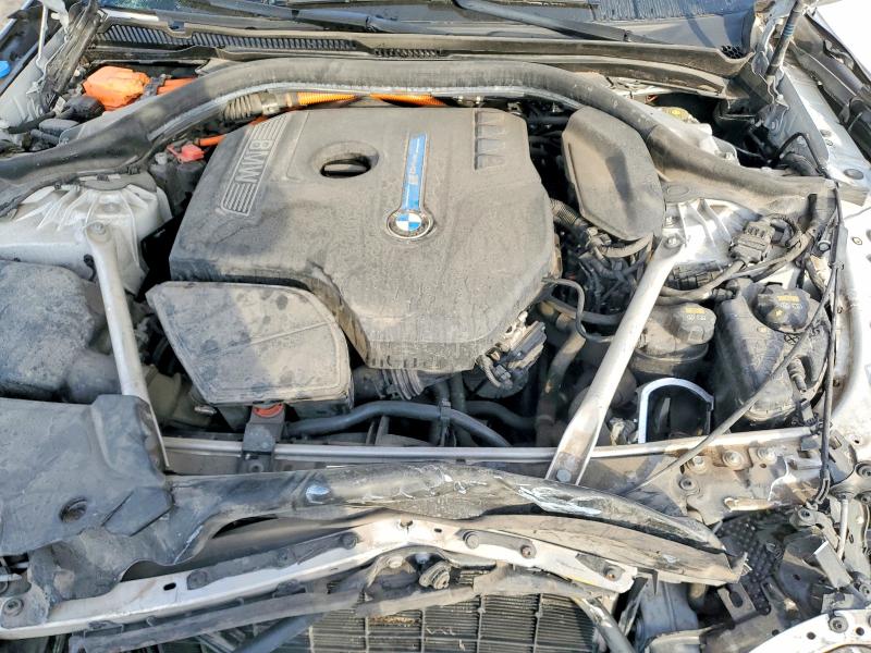 Photo 11 from auction – 2019 BMW 530E with VIN WBAJA9C59KB389769